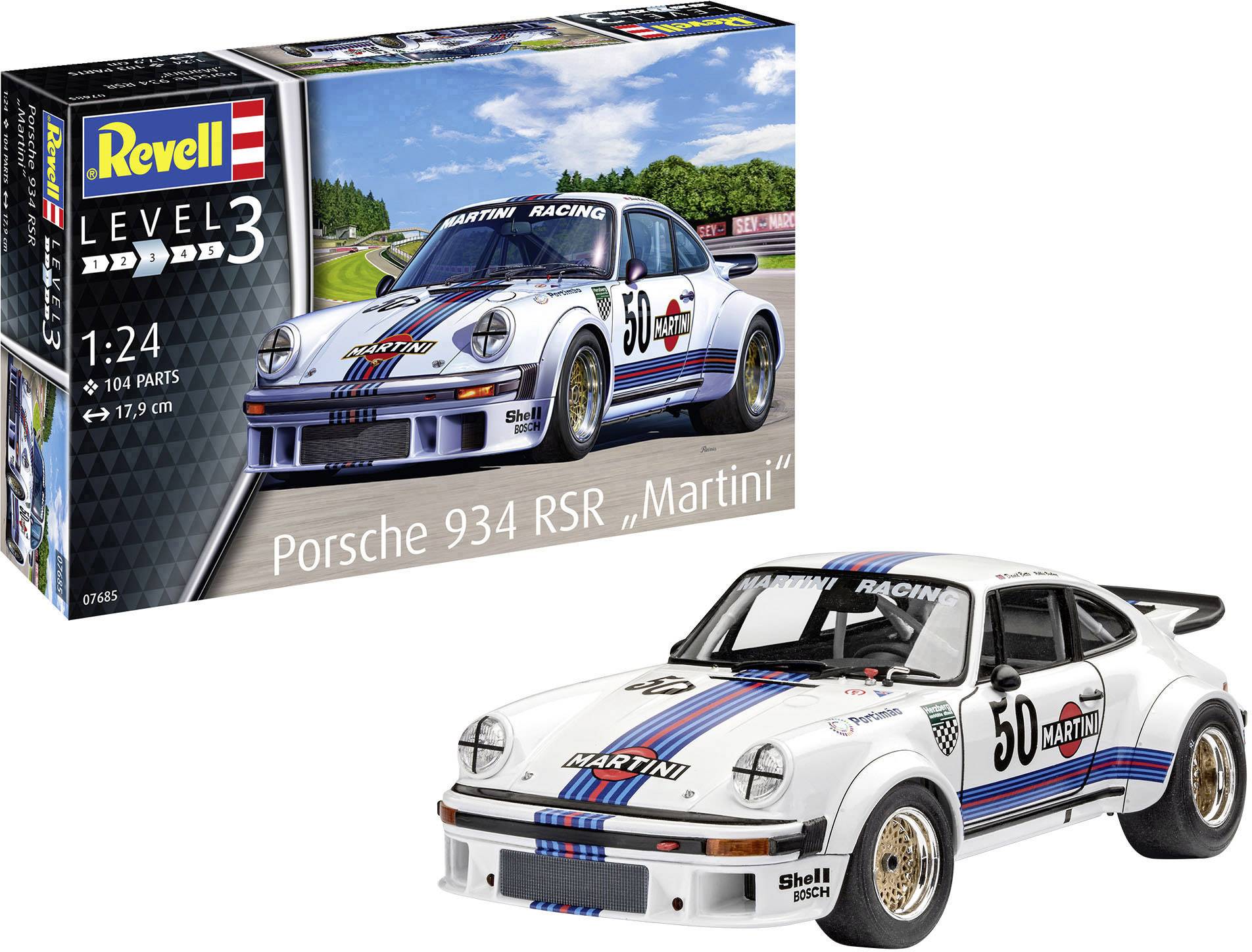 Bausatz eines Porsche 934 RSR 'Martini' von Revell im Maßstab 1:24. Die Verpackung zeigt das fertige Modell mit Martini-Racing-Design.