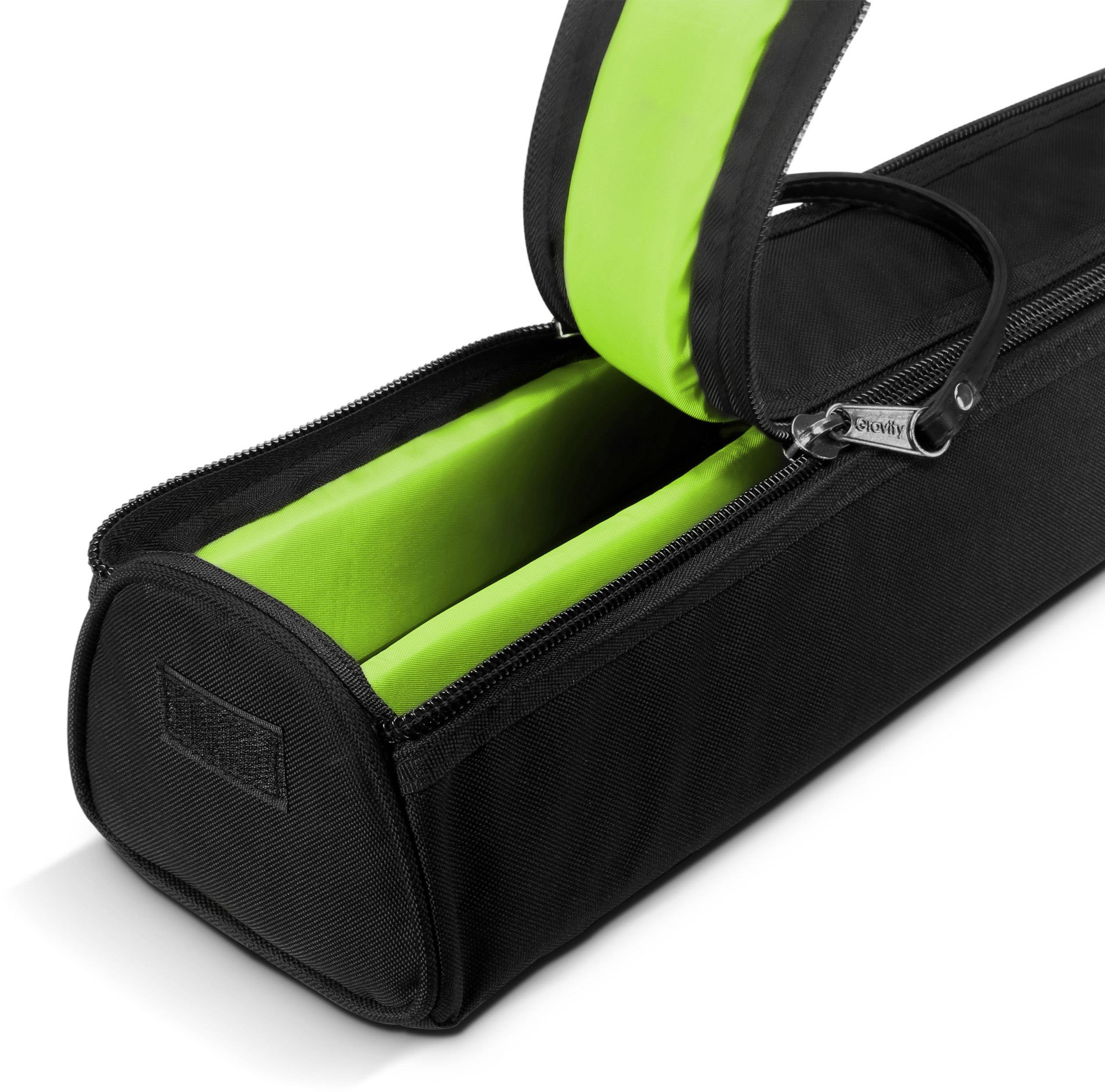 Schwarze, längliche Tasche mit grünem Innenfutter, geöffnet. Ideal für Kameraausrüstung oder technische Geräte.