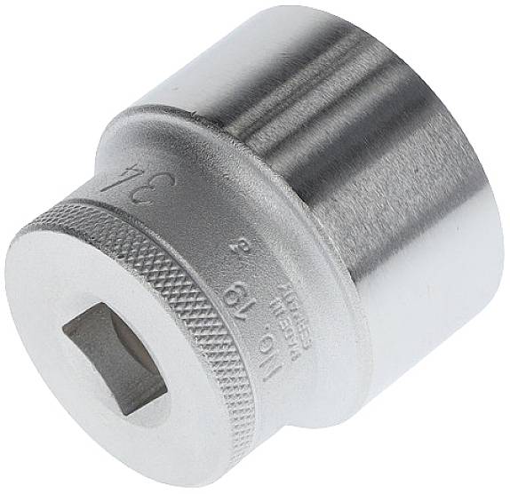 Metallne Steckschlüssel-Nuss, zylinderförmig, mit gerändelten Rändern und quadratischem Innenansatz. Verwendet zum Festziehen von Muttern.