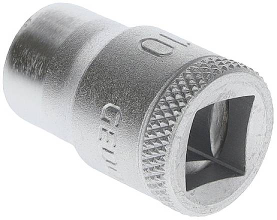 Eine metallische Sechskantnuss mit quadratischer Öffnung und gerändelter Oberfläche, geeignet für den Einsatz mit Steckschlüsseln.
