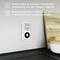 Digitales Thermostat an einer Wand mit Anzeige 'Stiebel Eltron'. Zeigt 56°C, Tasten für Temperaturregelung. Schneidebrett im Hintergrund.