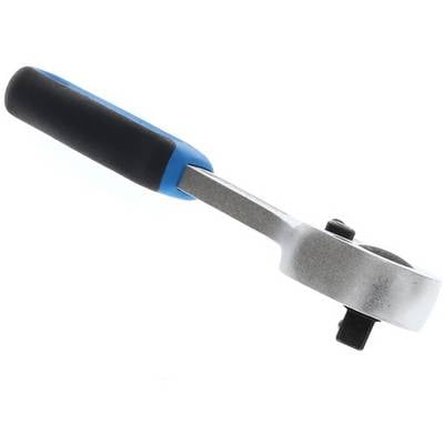 Eine Ratsche mit blau-schwarzem Griff, zur Verwendung mit Steckschlüsseln geeignet. Hauptsächlich für Reparatur- oder Montagemaßnahmen.