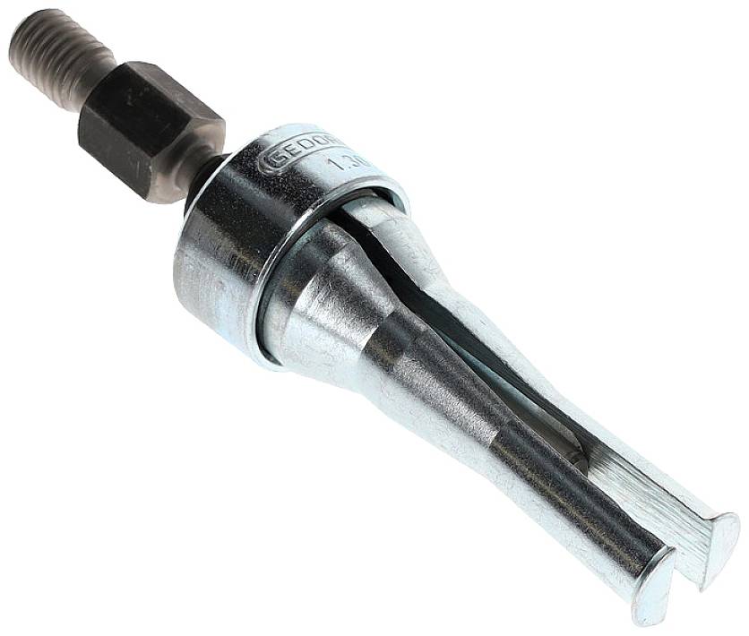 Metallisches Rohrschneidewerkzeug mit Drehmechanismus und zwei Klingen, verwendet zum präzisen Schneiden von Rohren in Installationen.