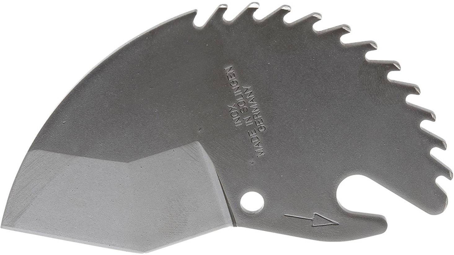 Metallscheibe mit gezackter Kante und zwei Löchern. Ein Pfeil zeigt die Richtung an. Text eingraviert: 'MADE IN GERMANY'.