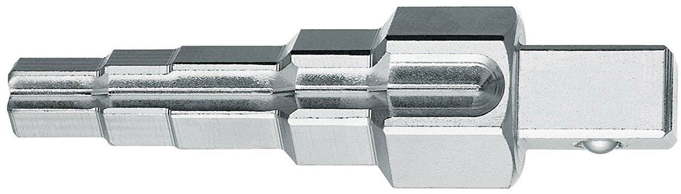 Ein silberner Metalladapter mit mehreren Gewindestufen, geeignet für verschiedene Anschlüsse.