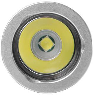 Ein LED-Licht in Nahaufnahme, zeigt die zentrale Linse und die umgebenden reflektierenden Oberflächen für klare Beleuchtung.