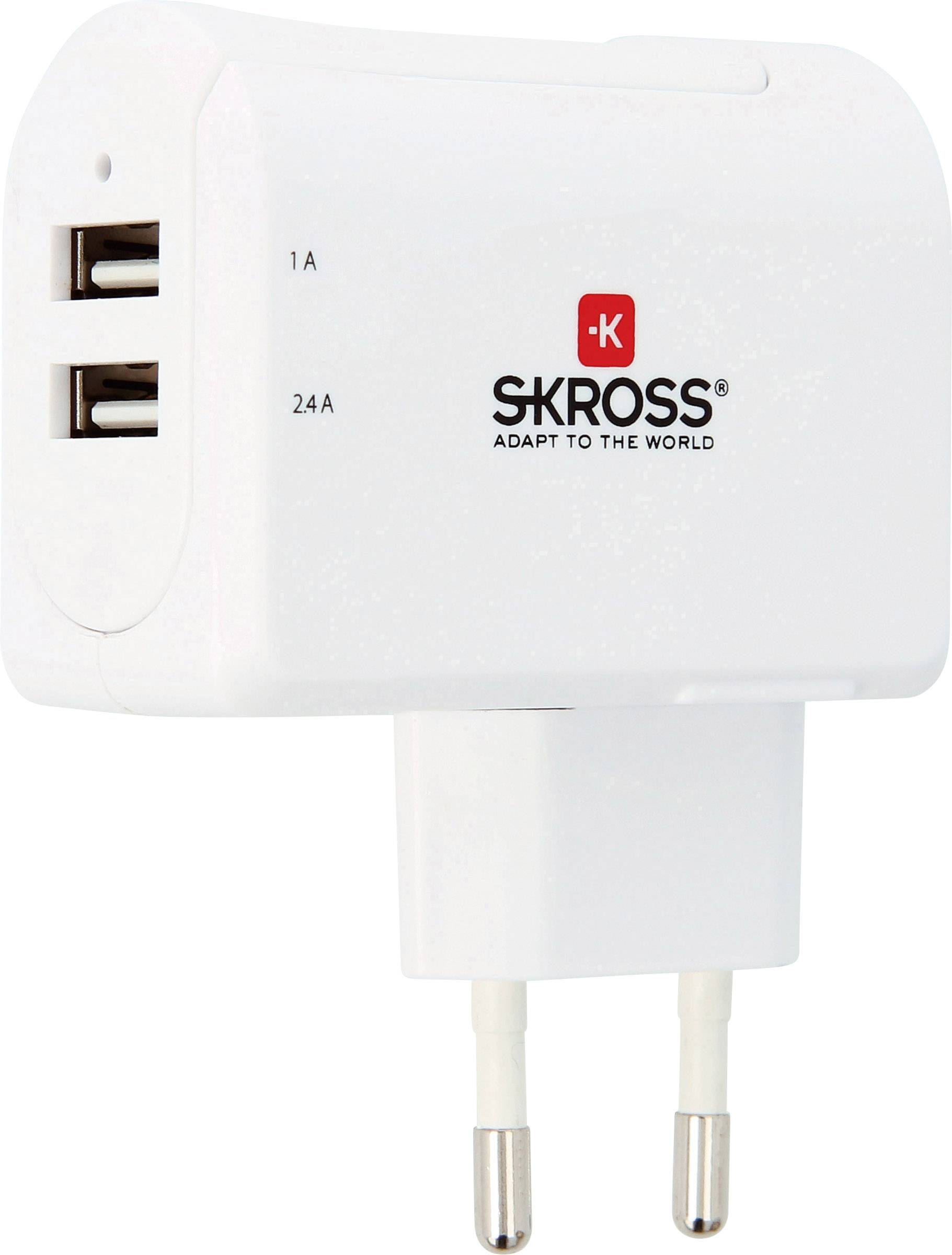 Weißer Reiseadapter mit zwei USB-Anschlüssen und Eurostecker. Markenname 'SKROSS' aufgedruckt.