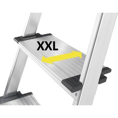 Breite Trittfläche einer Leiter aus Metall mit 'XXL' und gelbem Doppelpfeil, der die Größe der Trittfläche anzeigt. Ideal für Stabilität.