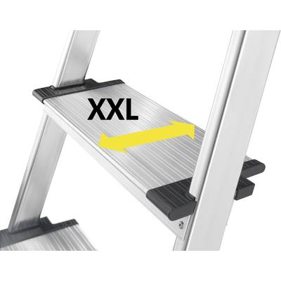 Leiter mit breiten Trittflächen, eine ist mit 'XXL' und einer Pfeilgrafik bedruckt, die durchgehende Breite anzeigt.