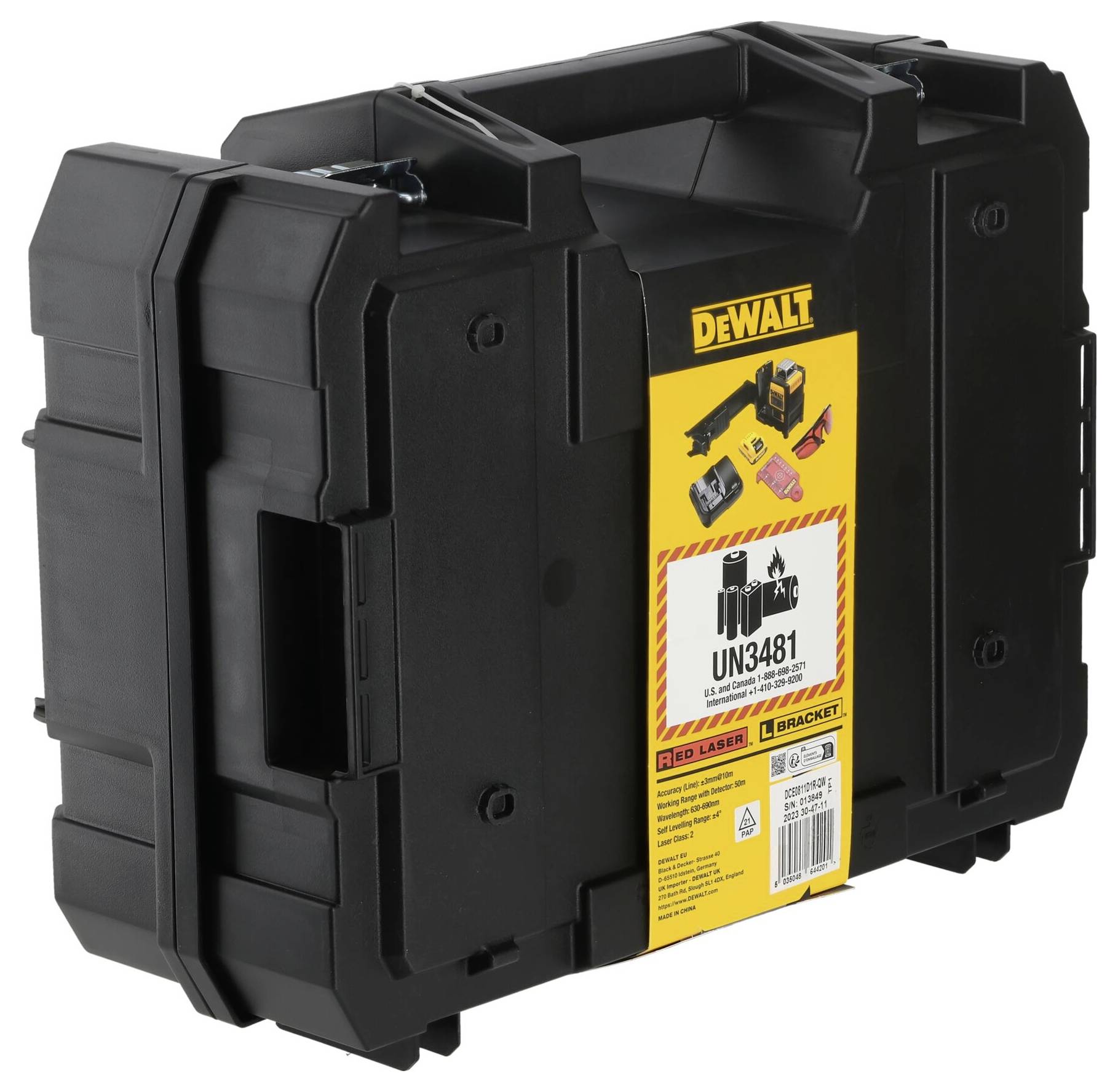 Schwarzer Werkzeugkoffer der Marke DeWalt mit gelbem Etikett. Abgebildete Werkzeuge und UN3481-Hinweis für Lithium-Batterien.