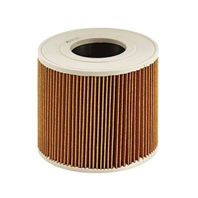 Zylindrischer Luftfilter mit braunen Falten und weißem Rand, verwendet zur Reinigung der Luft in Motoren.