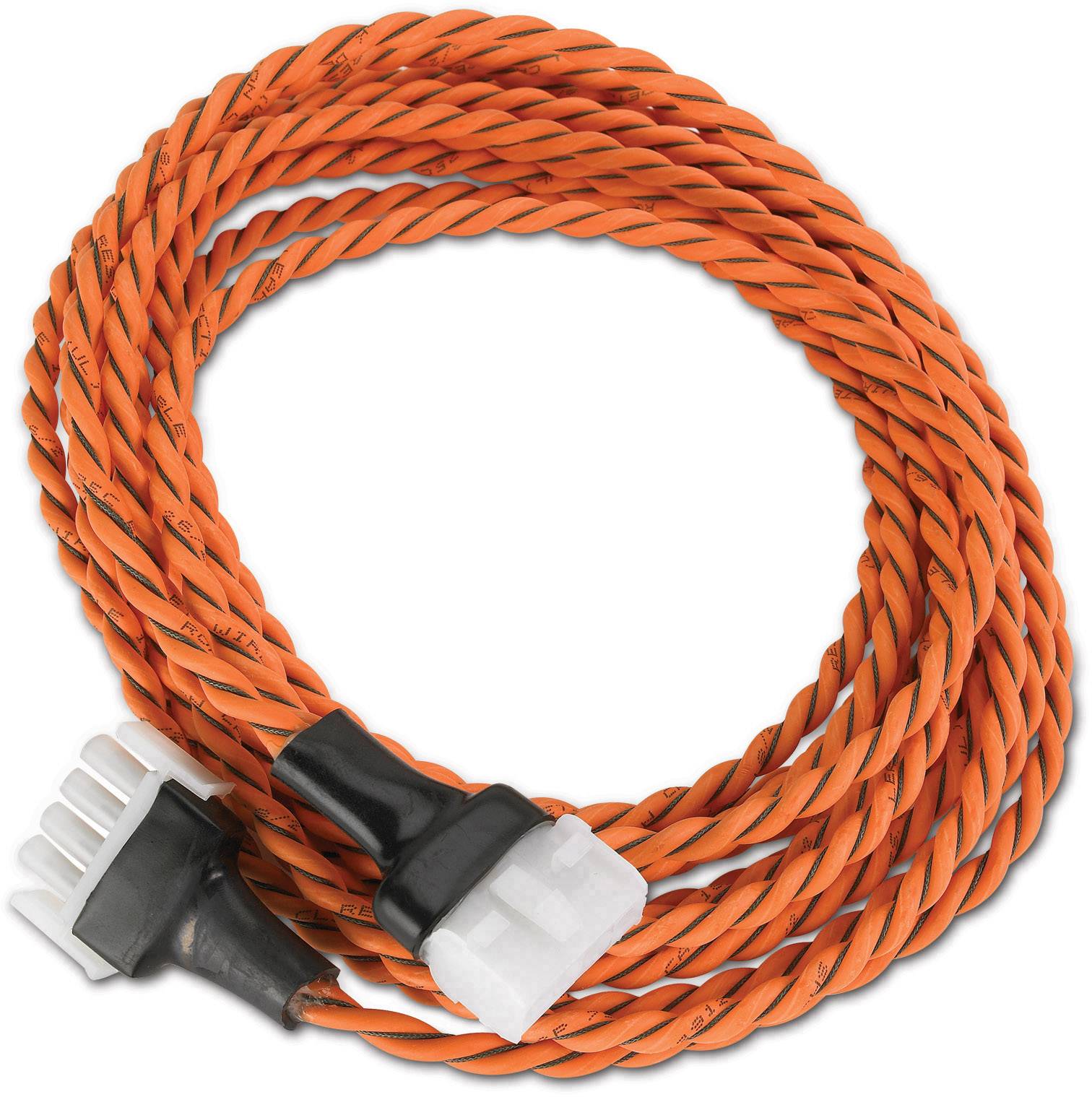 Ein orangefarbenes, gedrehtes Kabel mit schwarzen und weißen Steckern an den Enden, aufgerollt und auf einer weißen Oberfläche liegend.