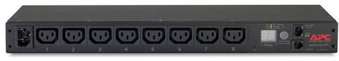 Ein schwarzer 8-fach-Steckdosenleiste von APC mit numerisch gekennzeichneten Anschlüssen und einem digitalen Display zur Leistungsanzeige.