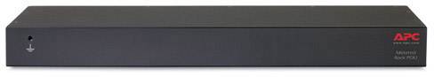Ein schwarzes Rack-PDU (Power Distribution Unit) der Marke APC, vorne mit einem roten Logo auf der rechten Seite.