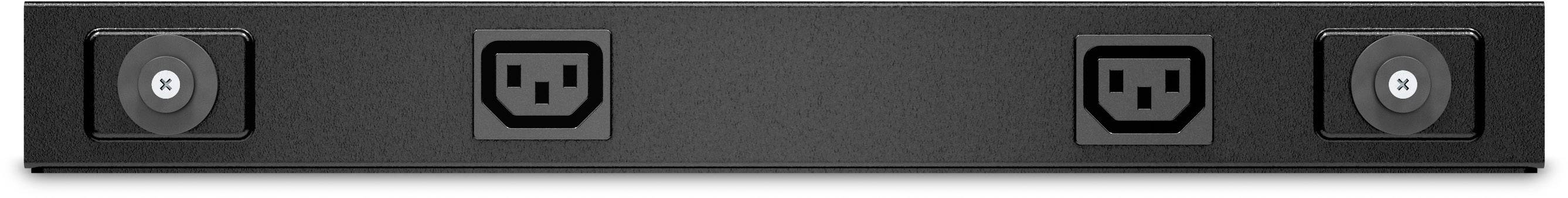 'Schwarze Steckdosenleiste mit drei Steckplätzen in einer Reihe. Alle Steckdosen sind rechteckig mit abgerundeten Ecken.'