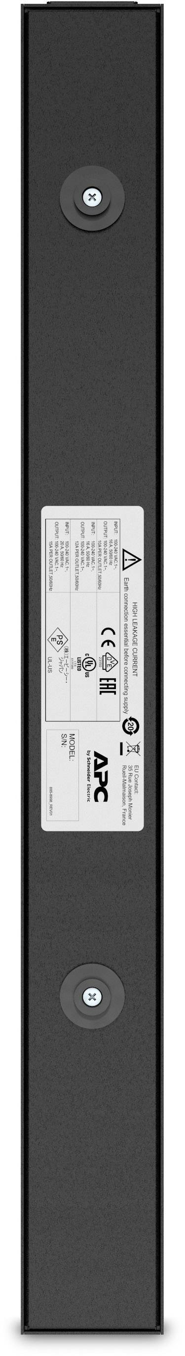 Schwarze modulare Stromleiste mit zwei Steckdosen und einem weißen Etikett mit technischen Angaben in der Mitte. Hersteller: APC.