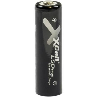 Eine schwarze AA-Batterie der Marke XCell mit der Aufschrift 'LSD Plus' und 'low self-discharge', zeigt positive und negative Pole.