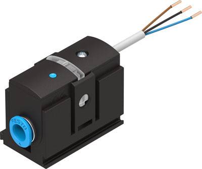 Ein kleines schwarzes elektrisches Gerät mit Kabeln und einer blauen Anschlussstelle. Es scheint ein technisches Bauteil zu sein.