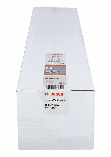 Verpackung einer Bosch Betonbohrkrone, aufgedruckte Spezifikationen: Durchmesser 122 mm, Standard für Beton, UNF-Gewinde.