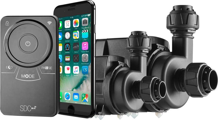 'Steuerungssystem für Poolheizungen', bestehend aus einem digitalen Kontrollgerät, einem Smartphone und zwei Verbindungsventilen.