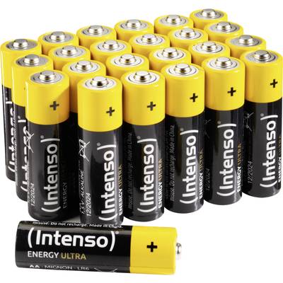 Eine Gruppe gelber AA-Batterien der Marke 'Intenso', aufrecht stehend, mit einer liegenden Batterie im Vordergrund.