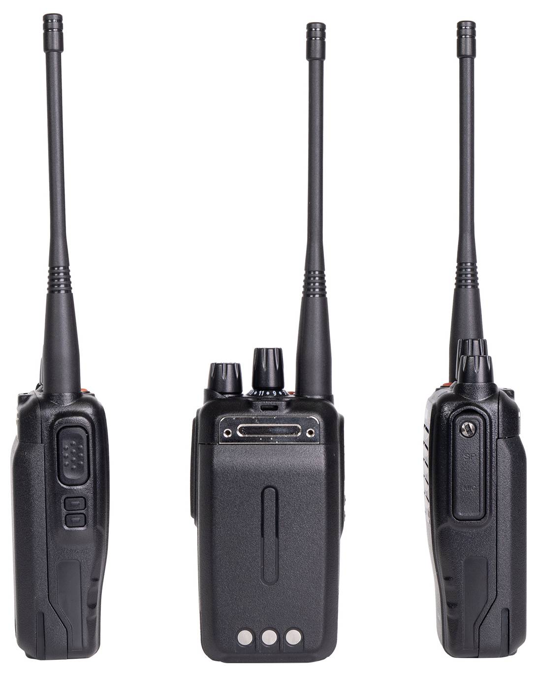 Drei Funkgeräte in unterschiedlicher Ansicht: von der Seite, Rückseite und anderen Seite. Alle mit Antennen und Bedienelementen.