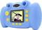 Eine blaue Kinderkamera mit gelben Knöpfen und einem Display. Auf dem Display ist ein lachendes Kind mit Piratenhut zu sehen.