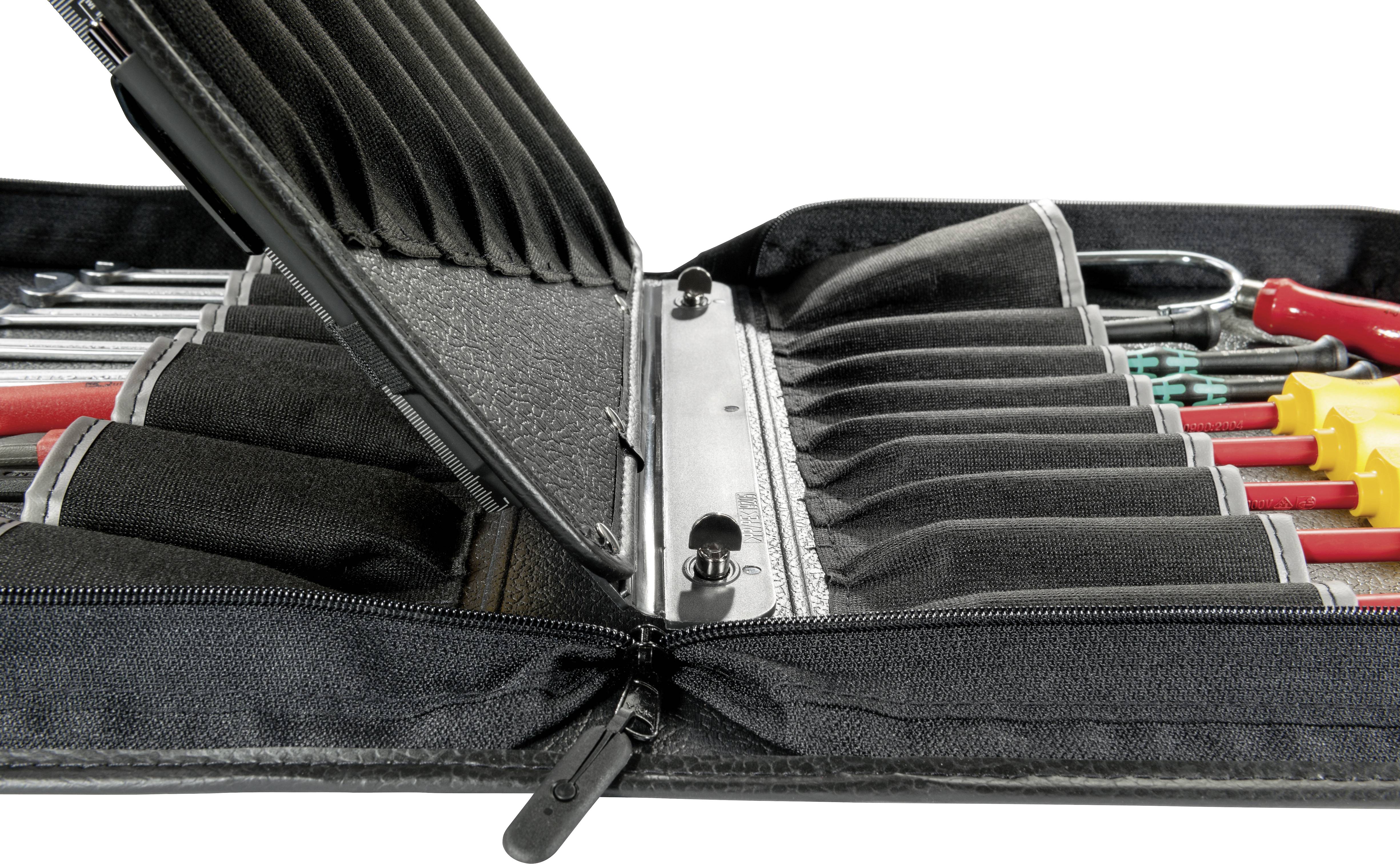 Ein offener Werkzeugkoffer mit verschiedenen Handwerkzeugen in schützenden Taschen, darunter Schraubendreher und Zangen.