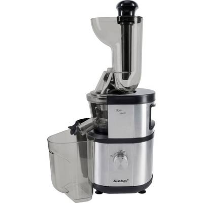 Ein silberner Slow Juicer mit schwarzem Deckel und großem Einfüllschacht. Ein Behälter zum Auffangen von Saft ist seitlich angebracht.