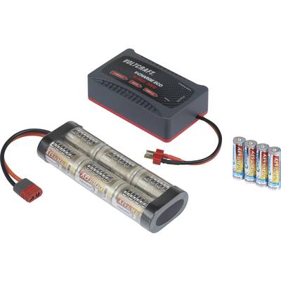 Ein Ladegerät mit mehreren AA-Batterien und einem Akku-Pack, das Energie geliefert bekommt.