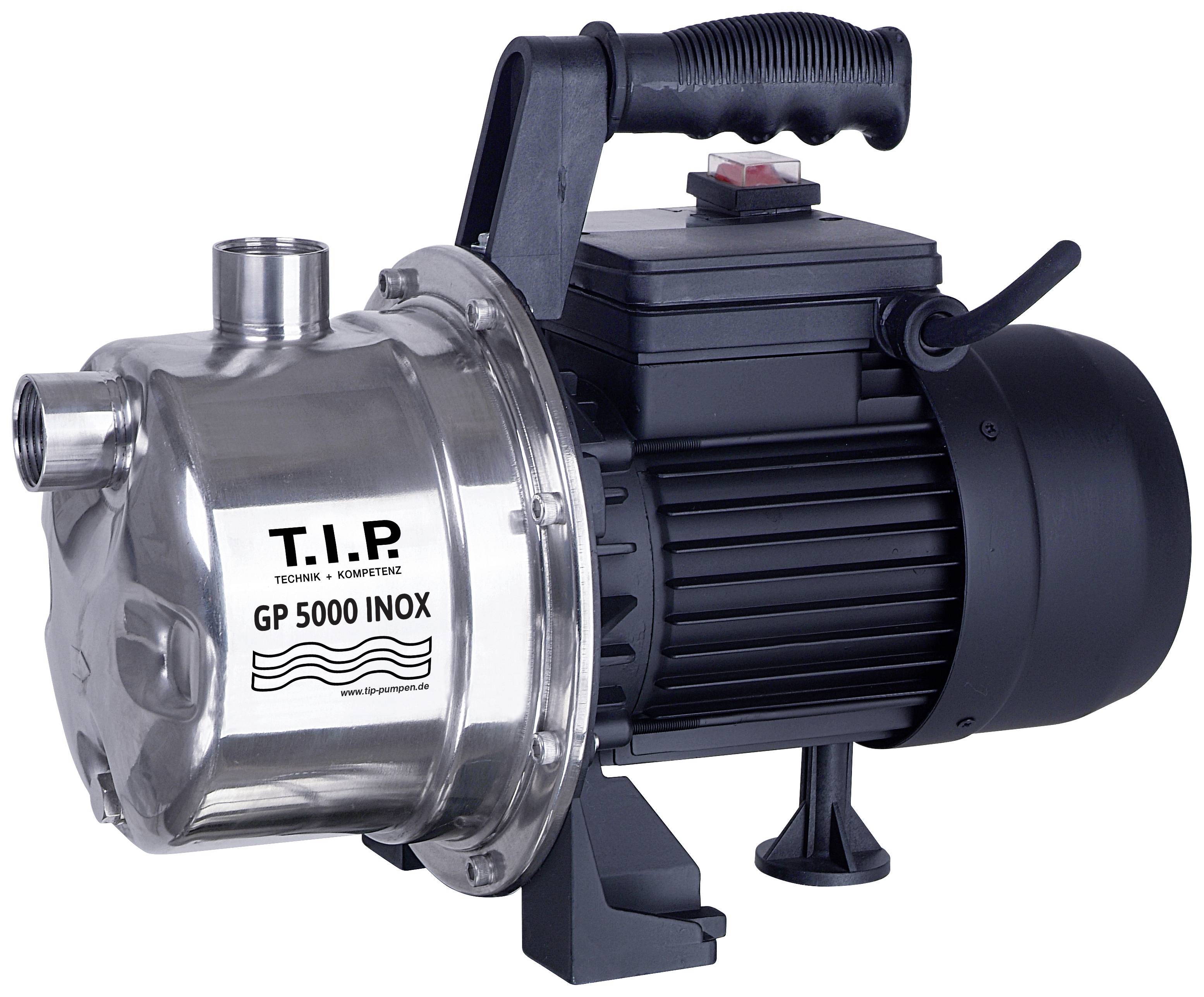 Wasserpumpe aus Edelstahl mit schwarzem Motor. Modell 'T.I.P. GP 5000 INOX'. Geeignet für Garten- und Haushaltsanwendungen.