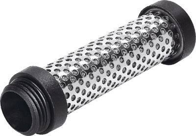 Ein zylindrischer Metallfilter mit Lochmuster; schwarze Endkappen; offenbar industriell genutzt.