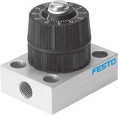 Ein Druckregelventil von Festo mit schwarzem Einstellrad auf silbernem Gehäuse, geeignet zur genauen Druckregulierung in pneumatischen Systemen.