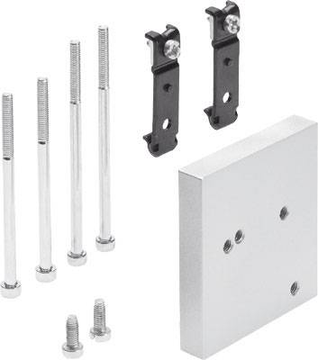 Ein Montageset bestehend aus vier langen Schrauben, mehreren kürzeren Schrauben, zwei schwarzen Metallhalterungen und einer silbernen Metallplatte.