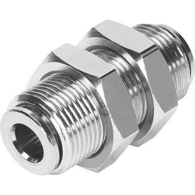 Metalladapter mit Außengewinde auf beiden Seiten, geeignet zur Verbindung von zwei Schläuchen oder Rohren in einer hydraulischen Anlage.