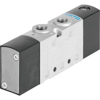 Pneumatisches Ventil mit drei Anschlüssen und halbschwarzem, halbmetallischem Gehäuse, mit der Aufschrift 'Festo'.