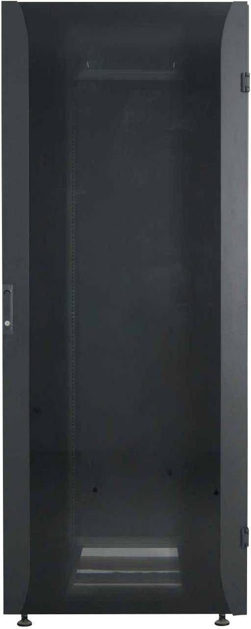 Ein schwarzer Server-Rack-Schrank mit Glastür, leer, stehend. Geeignet zur Unterbringung von Netzwerkgeräten in einem Rechenzentrum.