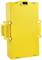 Ein gelbes, rechteckiges Gehäuse mit mehreren Scharnieren und einem Anschluss oben, möglicherweise ein Batterie- oder Gerätegehäuse.