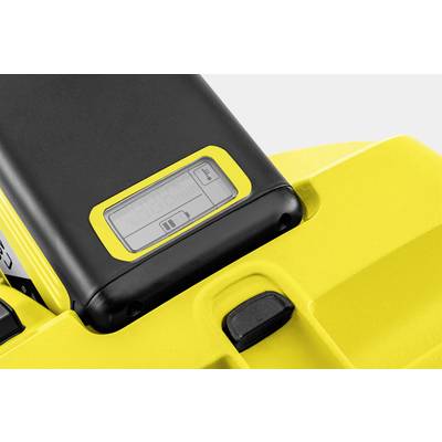 Batteriestandanzeige eines elektrischen Geräts, zeigt fast vollen Ladezustand auf einem gelben Hintergrund.