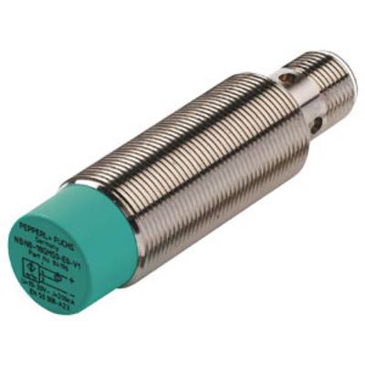 Ein zylindrischer Induktivsensor mit einem metallischen Gewinde und grünem Kopf. Markenname und technische Daten sind aufgedruckt.
