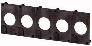 Braune Kunststoffhalterung mit fünf runden Öffnungen in einer Reihe, vermutlich für die Befestigung oder Aufnahme von runden Objekten.