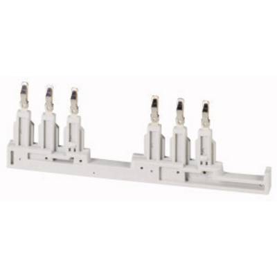 Ein weißer Stecker mit fünf Metallstiften, die senkrecht aus einer Kunststoffbasis herausragen. Wird für elektrische Verbindungen verwendet.