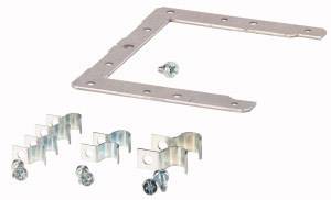 Montageset für Ecken mit Metallwinkel, Schrauben und Befestigungsklammern, geeignet für rechteckige oder quadratische Rahmen.