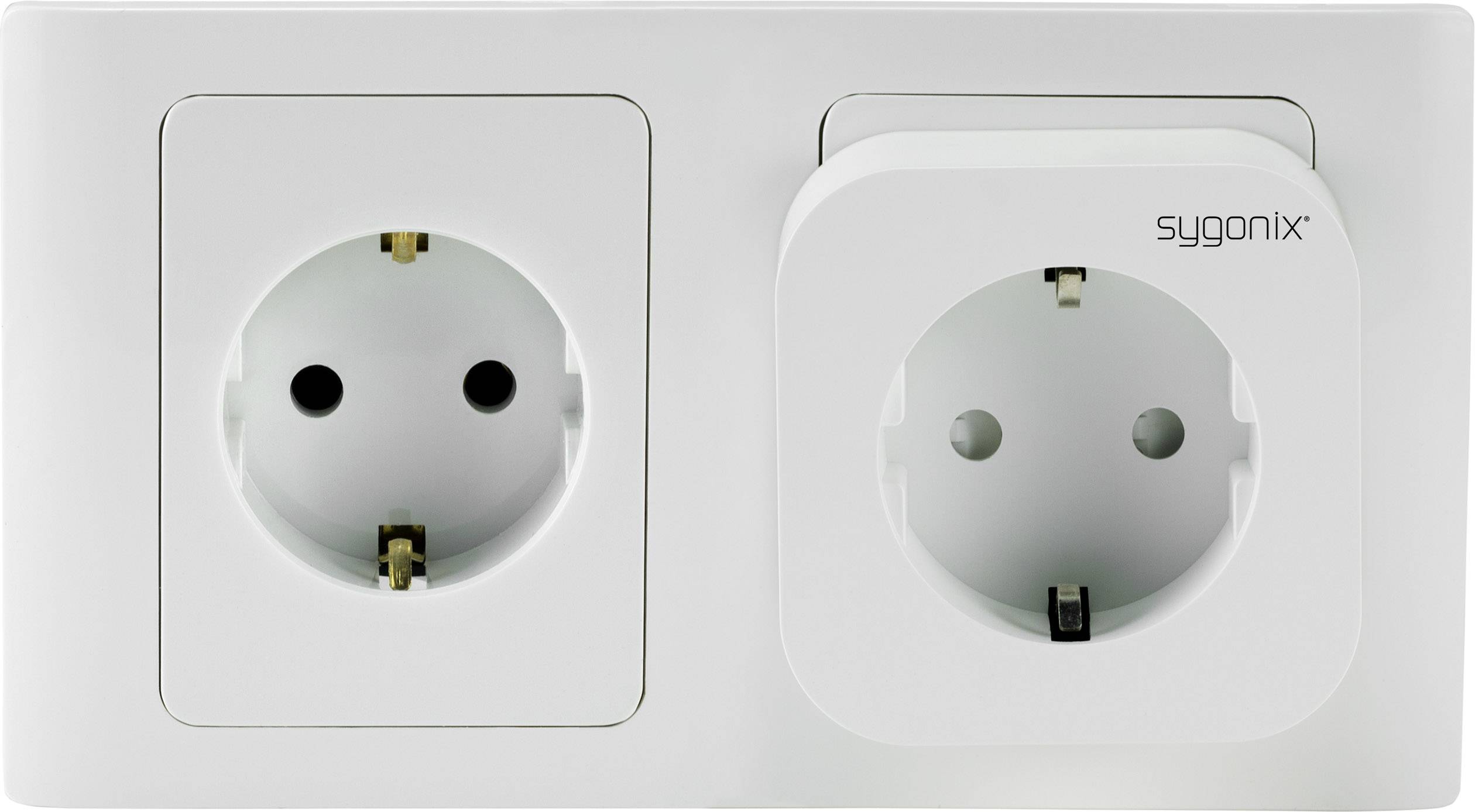 'Doppelsteckdose mit einer normalen und einer intelligenten Steckdose auf einer weißen Wandplatte, beschriftet mit "sygonix".'