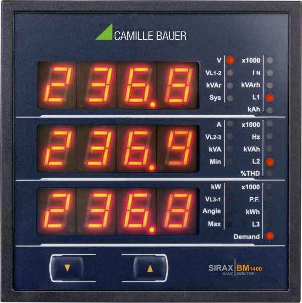 Ein elektrisches Messgerät mit digitaler Anzeige zeigt die Werte 236,8, 236,9 und 236,8 an. Aufschrift oben: 'Camille Bauer'.