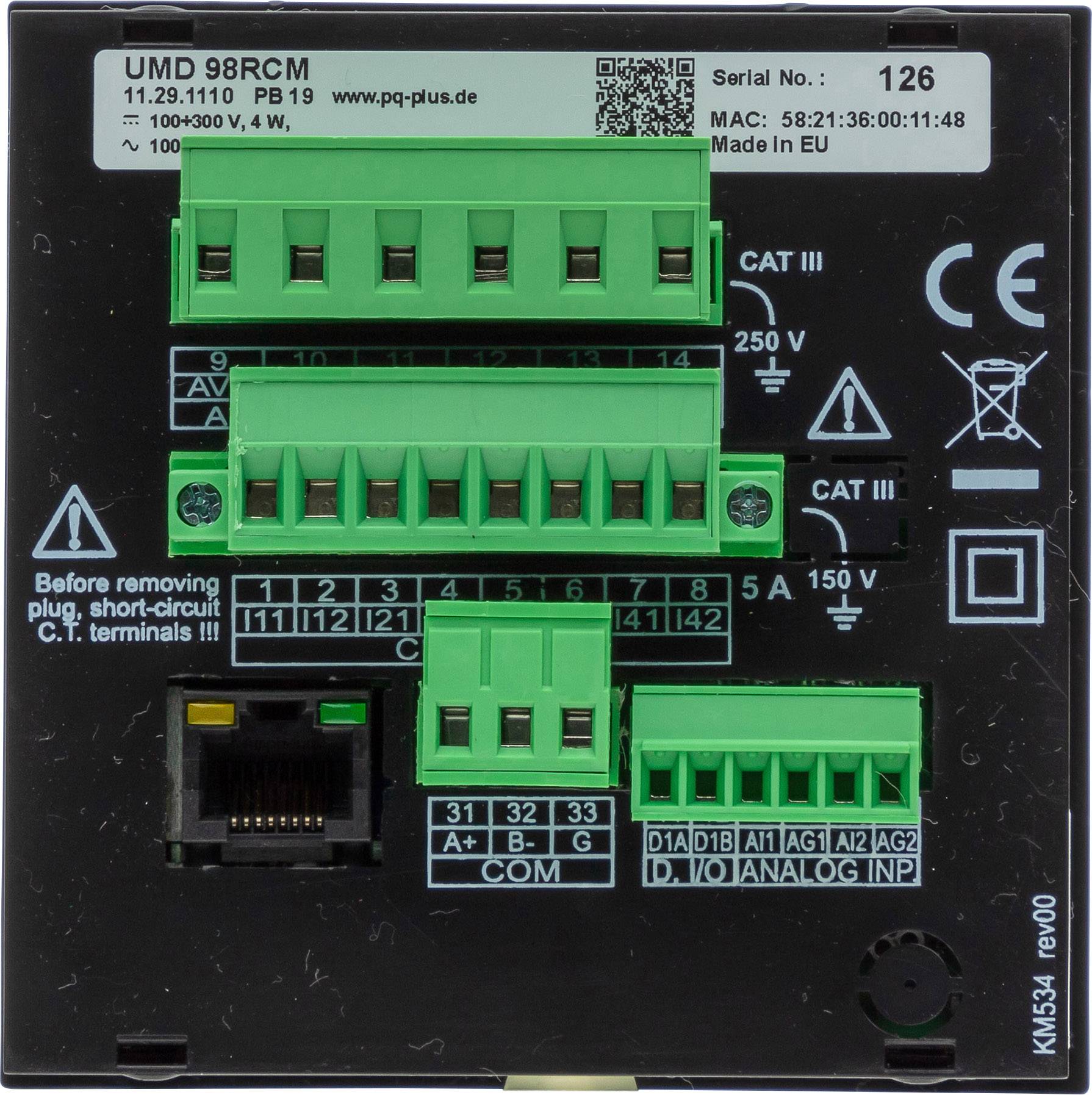 Elektronisches Gerät mit grünen Anschlussklemmen, einem Ethernet-Anschluss und verschiedenen Spannungskategorien.