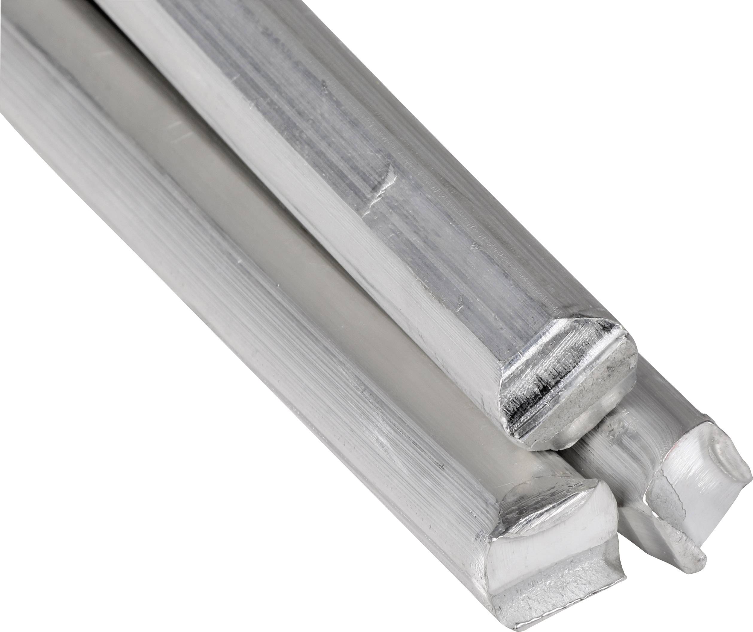 Drei silberne Metallstangen mit quadratischem Querschnitt liegen übereinander. Sie haben abgeschrägte Enden und eine glänzende Oberfläche.