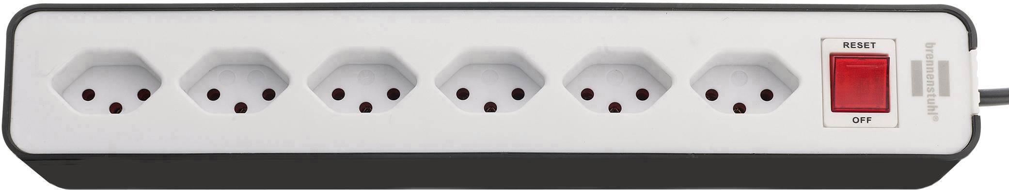 Eine Steckdosenleiste mit sechs Steckplätzen und rotem Ein-/Ausschalter auf der rechten Seite.