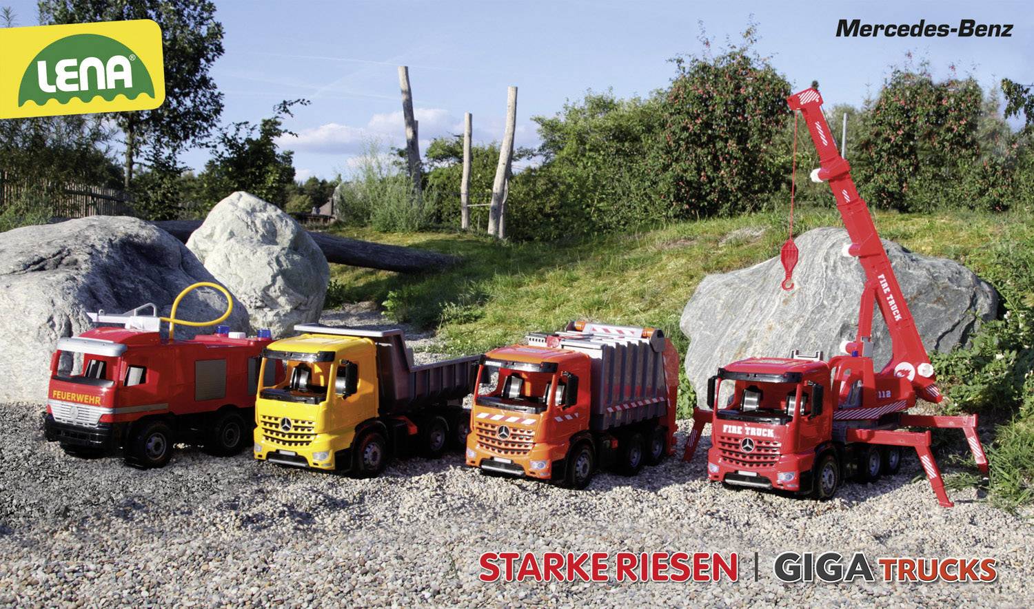 Vier bunte Spielzeug-LKWs im Freien: ein Betonmischer, ein Müllwagen, ein Kipper und ein Feuerwehrauto mit Kran. Markierung: 'STARKERIESSEN'.