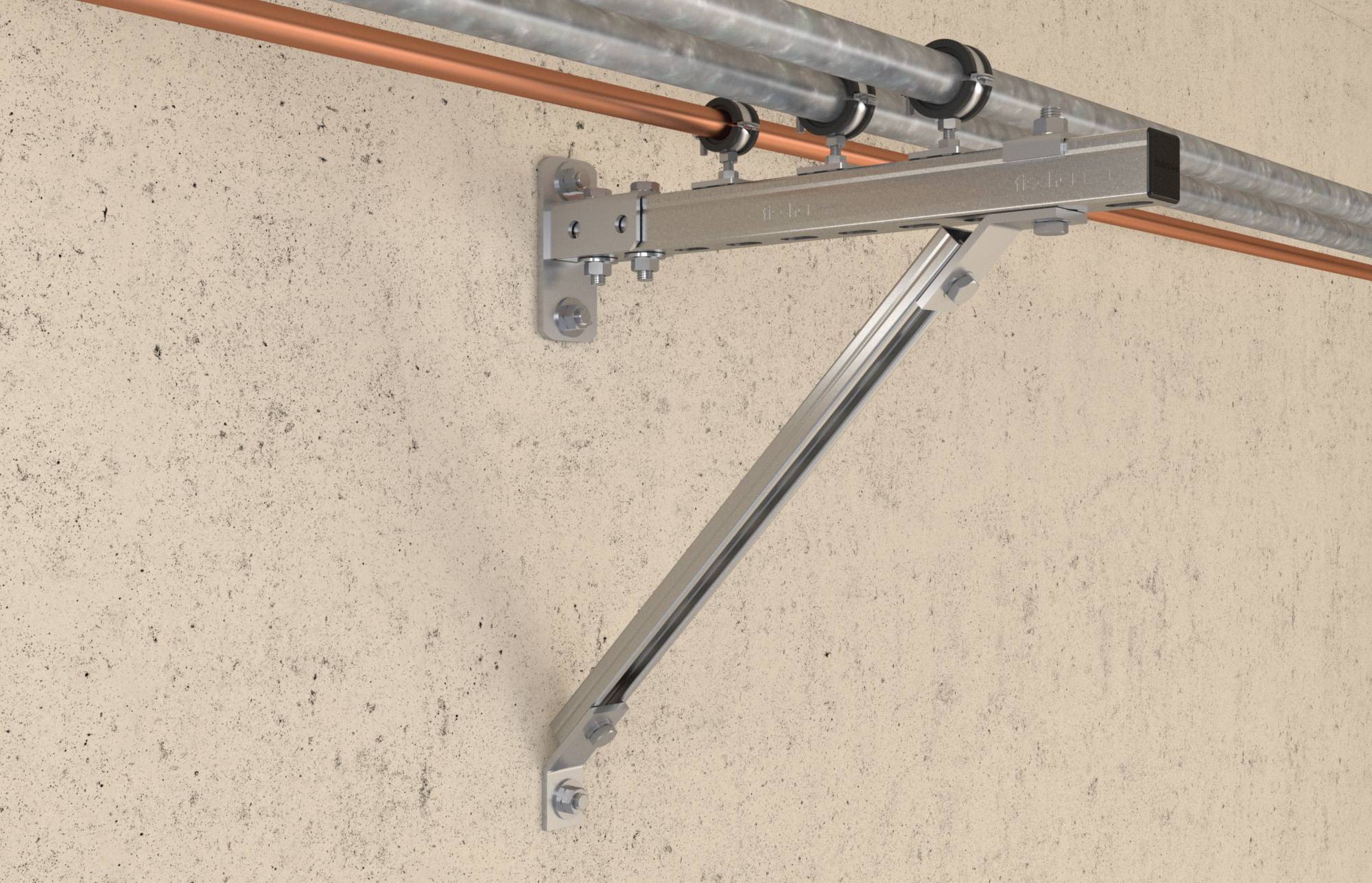 Metallische wandmontierte Stützhalterung stabilisiert ein horizontales Rohr gegen eine Betonwand.